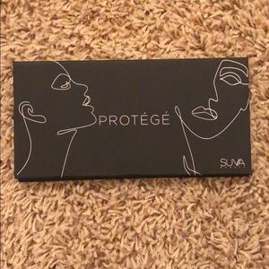 Protege eyeshadow palette